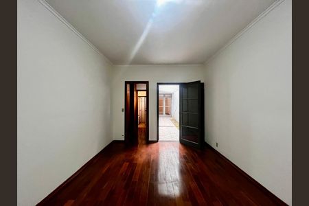 Casa à venda com 300m², 4 quartos e 8 vagasSuíte 5