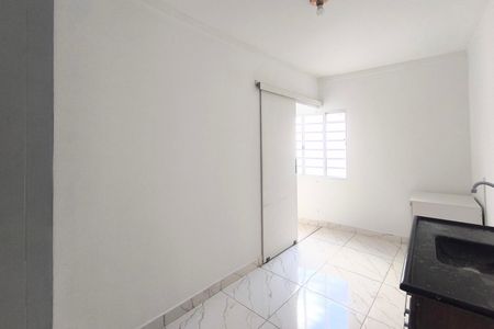 Casa para alugar com 76m², 1 quarto e sem vagaCozinha e Área de Serviço