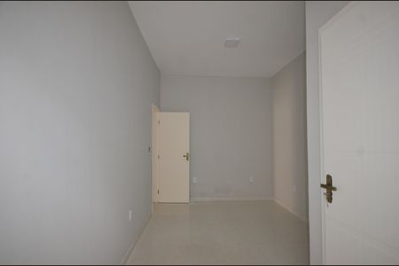 Apartamento para alugar com 70m², 2 quartos e 1 vaga Suite