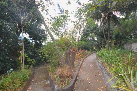 Casa para alugar com 3000m², 4 quartos e 4 vagas Casa para alugar com 3000m², 4 quartos e 4 vagasQuintal