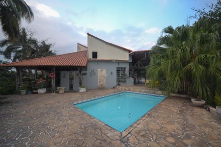 Casa para alugar com 3000m², 4 quartos e 4 vagas Casa para alugar com 3000m², 4 quartos e 4 vagasÁrea comum - Piscina