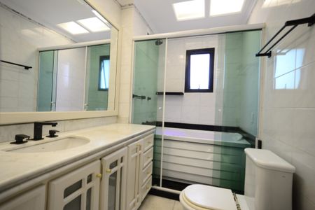 Apartamento à venda com 623m², 4 quartos e 6 vagasBanheiro Social 2