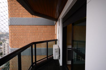 Apartamento à venda com 623m², 4 quartos e 6 vagasSacada da Cozinha