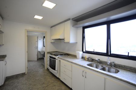 Apartamento à venda com 623m², 4 quartos e 6 vagasCozinha 2