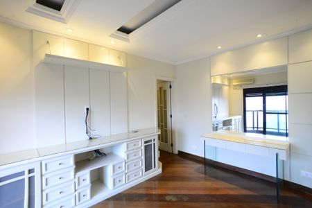 Apartamento à venda com 623m², 4 quartos e 6 vagasCozinha