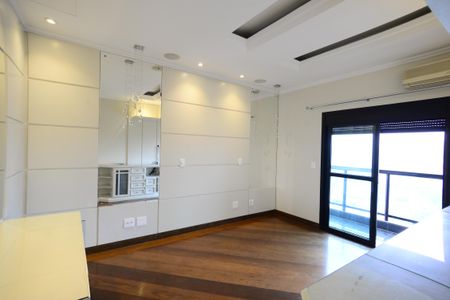 Apartamento à venda com 623m², 4 quartos e 6 vagasCozinha