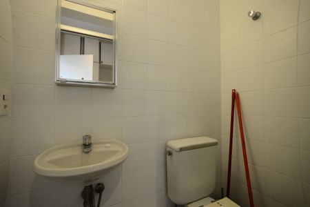 Apartamento à venda com 623m², 4 quartos e 6 vagasBanheiro de Serviço