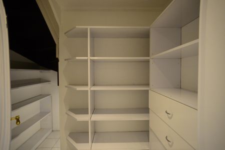 Apartamento à venda com 623m², 4 quartos e 6 vagasQuarto de Serviço