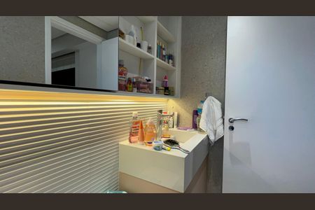 Apartamento à venda com 88m², 2 quartos e 2 vagasBanheiro da Suíte