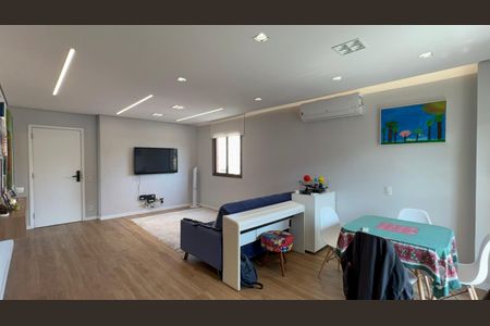 Sala de apartamento à venda com 2 quartos, 88m² em Vila Madalena, São Paulo