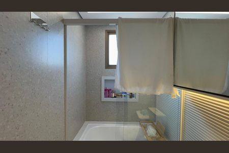 Apartamento à venda com 88m², 2 quartos e 2 vagasBanheiro da Suíte