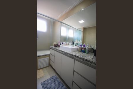 Apartamento para alugar com 145m², 3 quartos e 3 vagasBanheiro da Suíte 1