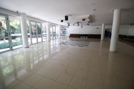 Apartamento para alugar com 145m², 3 quartos e 3 vagasÁrea comum - Salão de festas
