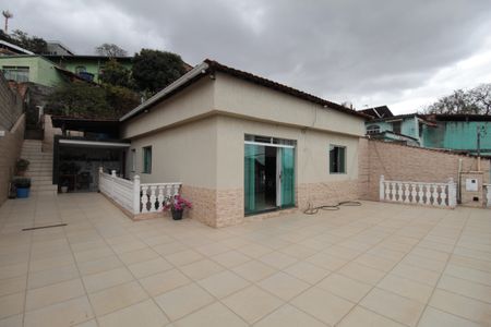 Casa à venda com 360m², 3 quartos e 2 vagasVaranda
