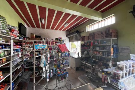 Casa à venda com 360m², 3 quartos e 2 vagasPonto Comercial