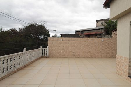 Casa à venda com 360m², 3 quartos e 2 vagasVaranda