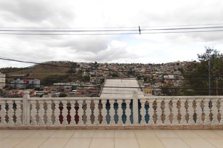 Casa à venda com 360m², 3 quartos e 2 vagasVaranda