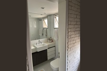 Apartamento à venda com 232m², 3 quartos e 3 vagasBanheiro