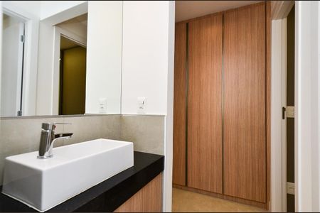 Apartamento para alugar com 63m², 2 quartos e 2 vagasBanheiro Social