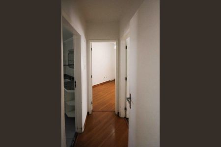 Apartamento à venda com 70m², 2 quartos e 1 vagaCorredor