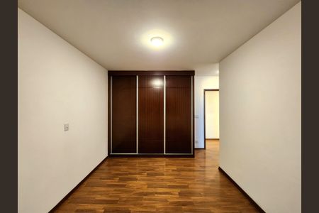 Apartamento para alugar com 242m², 3 quartos e 4 vagasSuíte 2