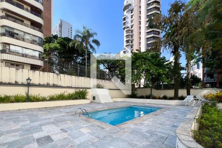 Apartamento para alugar com 242m², 3 quartos e 4 vagasÁrea comum - Piscina