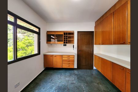 Apartamento para alugar com 242m², 3 quartos e 4 vagasCopa