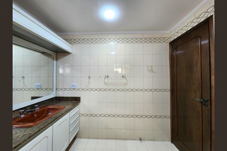 Apartamento para alugar com 242m², 3 quartos e 4 vagasBanheiro da Suíte 3