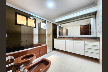 Apartamento para alugar com 242m², 3 quartos e 4 vagasBanheiro da Suíte 3