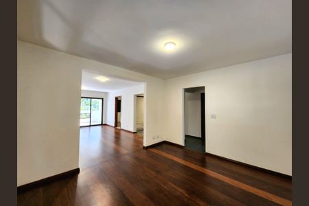Apartamento para alugar com 242m², 3 quartos e 4 vagasSala