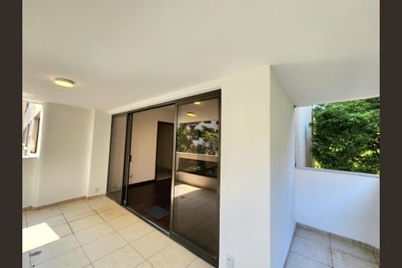 Varanda de apartamento para alugar com 3 quartos, 242m² em Indianópolis, São Paulo