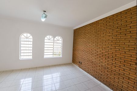 Casa para alugar com 115m², 3 quartos e 2 vagas Casa para alugar com 115m², 3 quartos e 2 vagasSala