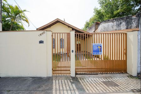 Casa para alugar com 115m², 3 quartos e 2 vagas Casa para alugar com 115m², 3 quartos e 2 vagasFachada da casa