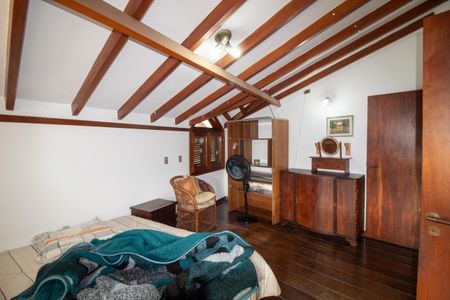 Casa à venda com 800m², 4 quartos e 6 vagasSuíte 2