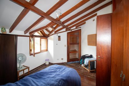 Casa à venda com 800m², 4 quartos e 6 vagasQuarto 2