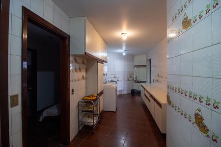 Casa à venda com 800m², 4 quartos e 6 vagasÁrea de Serviço
