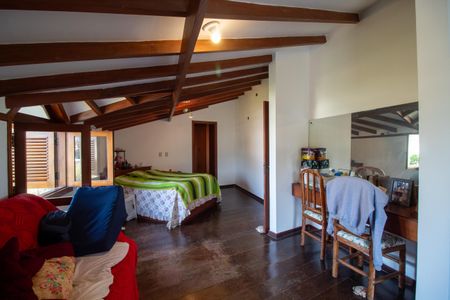 Casa à venda com 800m², 4 quartos e 6 vagasSuíte 1