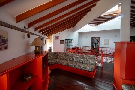 Casa à venda com 800m², 4 quartos e 6 vagasHall