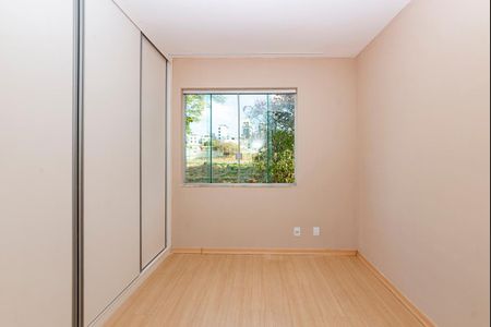 Apartamento à venda com 200m², 3 quartos e 1 vaga Apartamento à venda com 200m², 3 quartos e 1 vagaQuarto 2