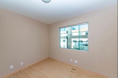 Apartamento à venda com 200m², 3 quartos e 1 vaga Apartamento à venda com 200m², 3 quartos e 1 vagaQuarto 1