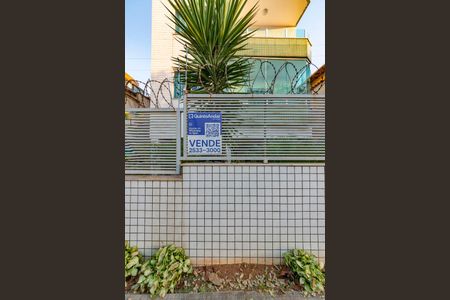 Apartamento à venda com 200m², 3 quartos e 1 vaga Apartamento à venda com 200m², 3 quartos e 1 vagaPlaquinha