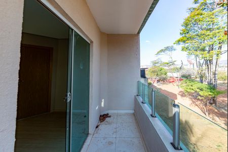 Apartamento à venda com 200m², 3 quartos e 1 vaga Apartamento à venda com 200m², 3 quartos e 1 vagaVaranda da Suíte