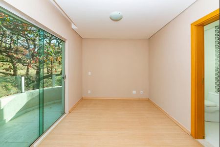 Apartamento à venda com 200m², 3 quartos e 1 vaga Apartamento à venda com 200m², 3 quartos e 1 vagaSuíte