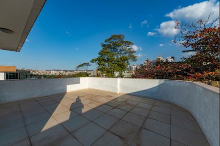 Apartamento à venda com 200m², 3 quartos e 1 vaga Apartamento à venda com 200m², 3 quartos e 1 vagaVaranda da Sala 2