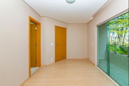 Apartamento à venda com 200m², 3 quartos e 1 vaga Apartamento à venda com 200m², 3 quartos e 1 vagaSuíte