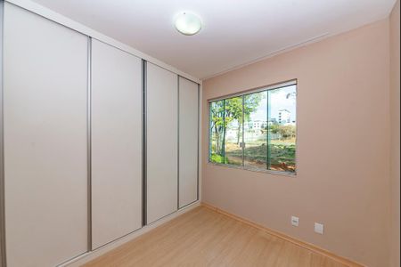 Apartamento à venda com 200m², 3 quartos e 1 vaga Apartamento à venda com 200m², 3 quartos e 1 vagaQuarto 2