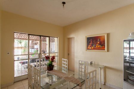 Casa para alugar com 360m², 4 quartos e 4 vagas Casa para alugar com 360m², 4 quartos e 4 vagasSala de Jantar