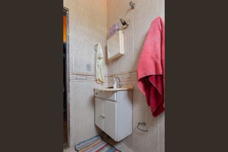 Casa para alugar com 360m², 4 quartos e 4 vagas Casa para alugar com 360m², 4 quartos e 4 vagasBanheiro Social