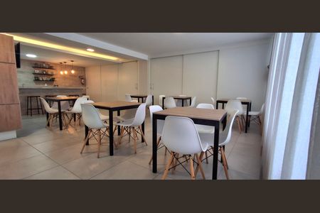 Apartamento para alugar com 74m², 3 quartos e sem vagaÁrea comum - Salão de festas