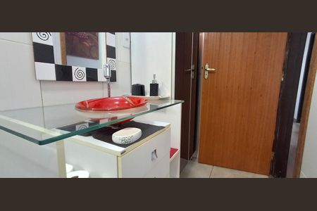 Apartamento para alugar com 74m², 3 quartos e sem vagaBanheiro